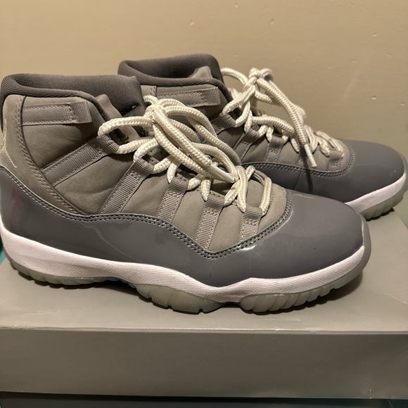 Jordan 11 Retro - Picture 2 of 3